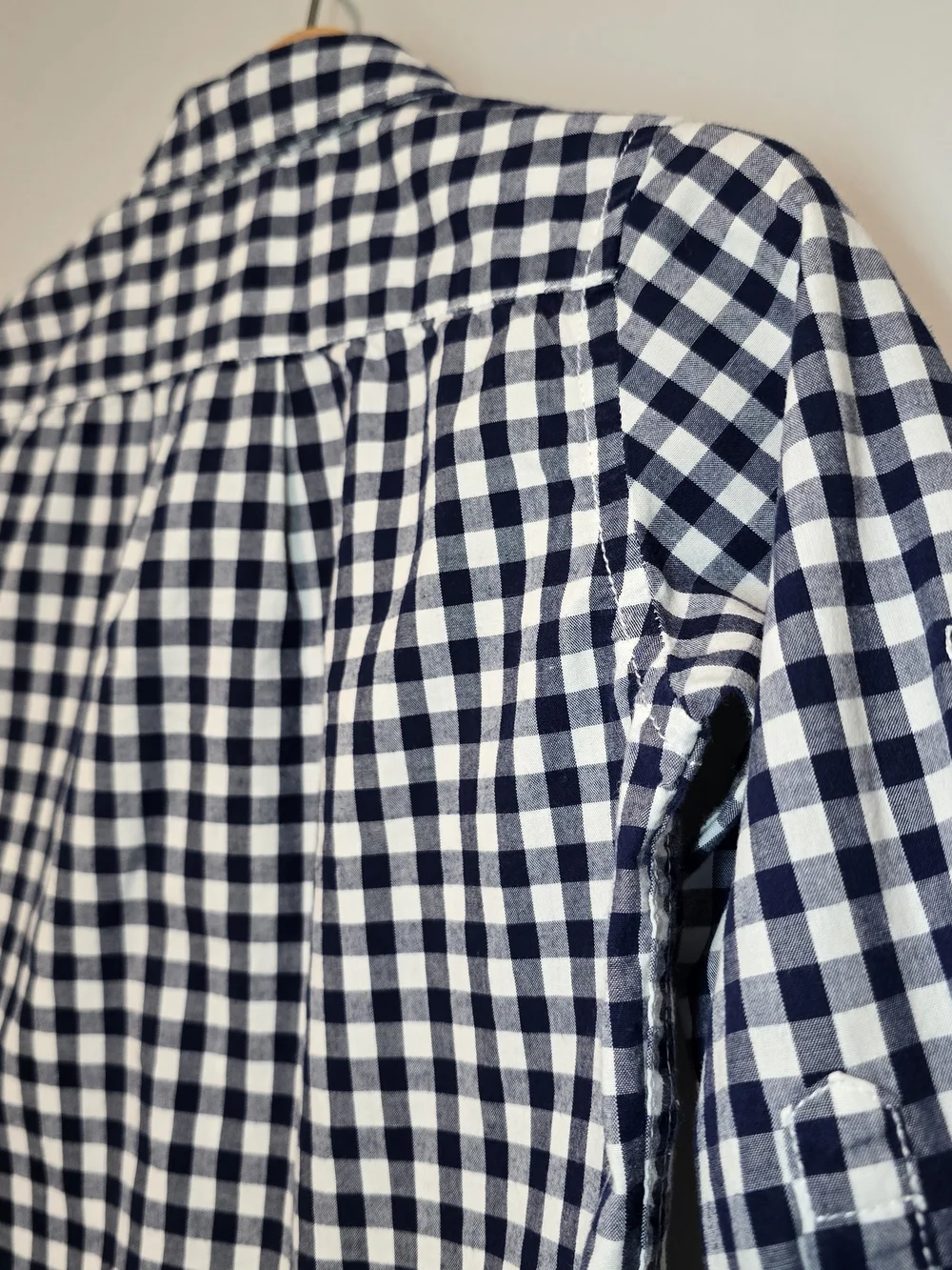 GAP button down